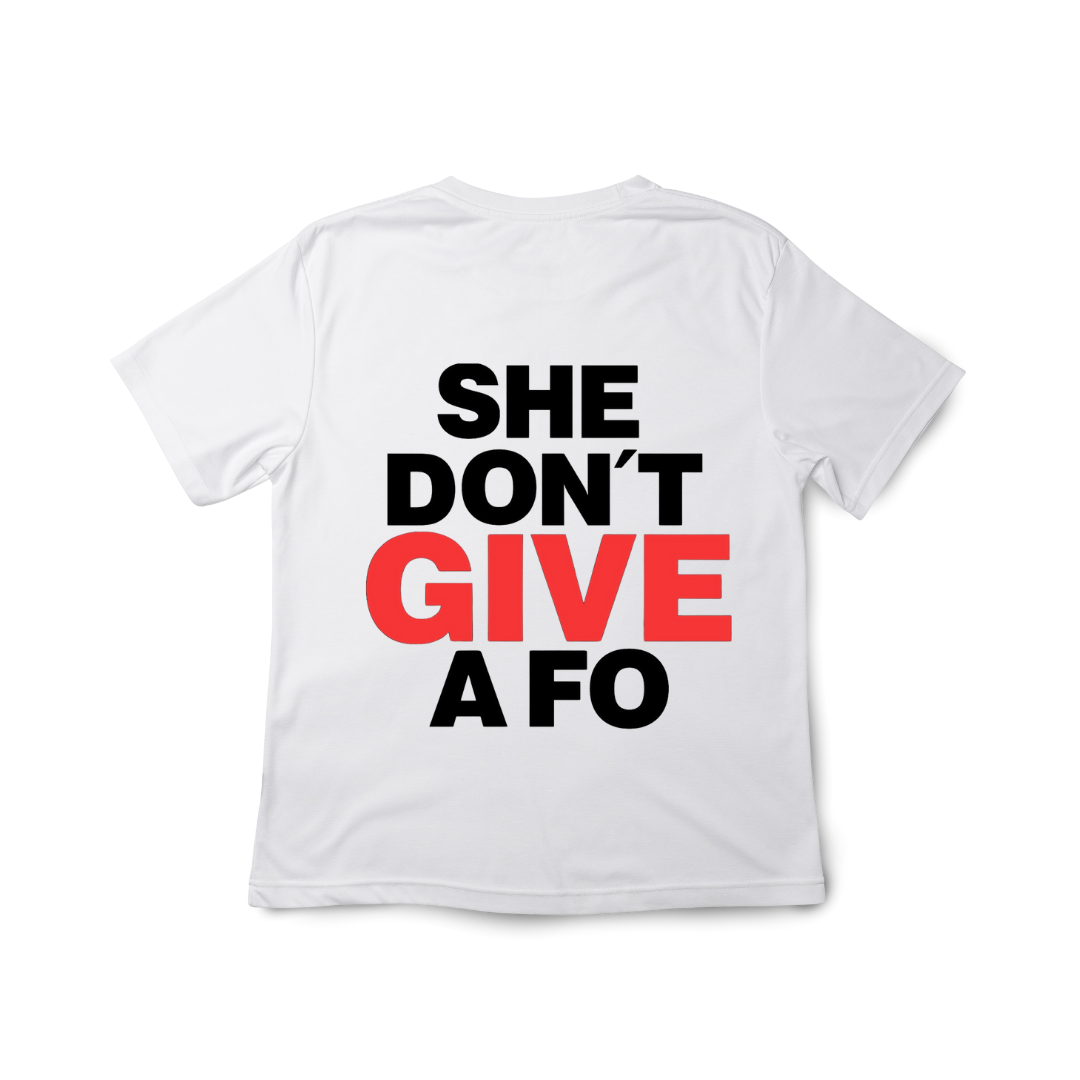 CAMISETA SHE DONT GIVE A FO